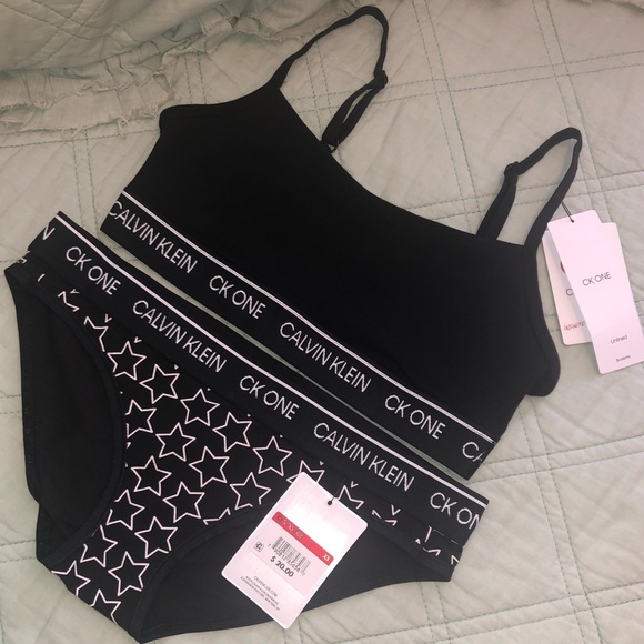 Calvin Klein bralette and panty set (XS) - Picture 2 of 6
